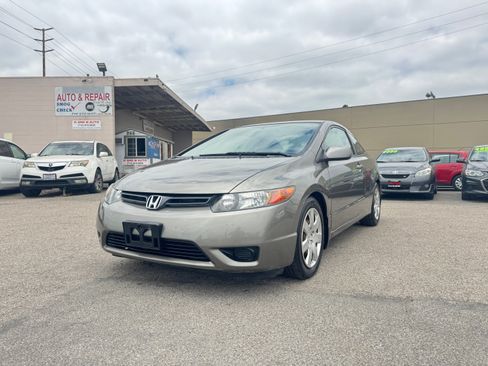 Used 2006 Honda Civic LX Coupe image 2