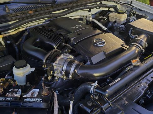 Used 2016 Nissan Frontier SV image 37