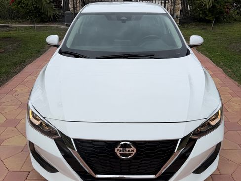 Used 2022 Nissan Sentra SV FWD image 2