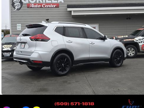 Used 2018 Nissan Rogue SV image 7