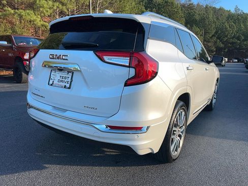 Used 2024 GMC Terrain Denali image 7