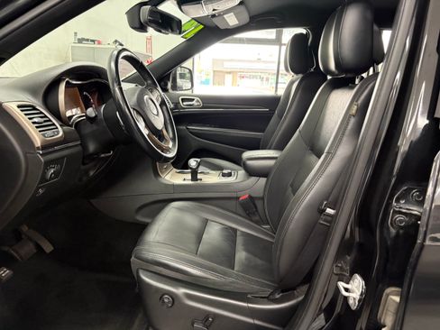 Used 2014 Jeep Grand Cherokee 4WD Limited image 11