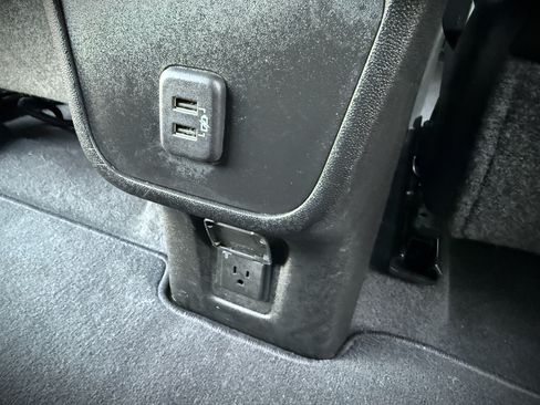 Used 2022 Chevrolet Equinox RS image 23