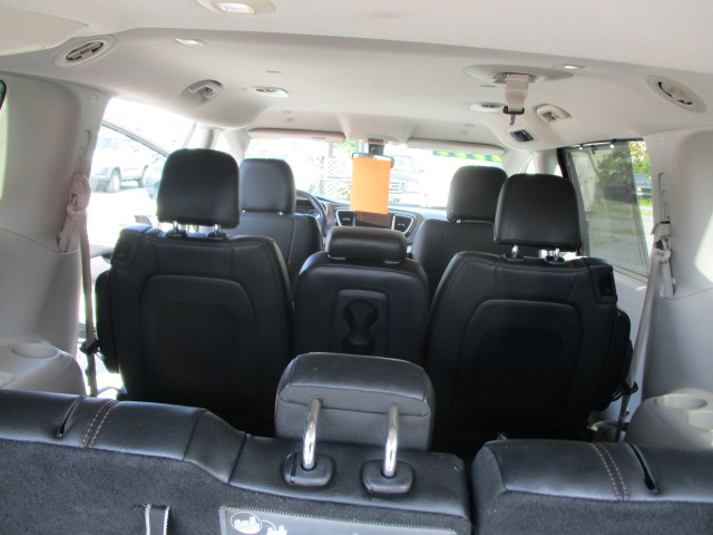 Used 2018 Chrysler Pacifica Touring-L FWD image 23