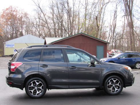 Used 2014 Subaru Forester 2.0XT Touring image 11
