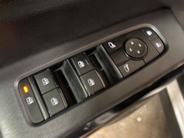 Used 2024 Nissan Pathfinder SV AWD/4WD image 10
