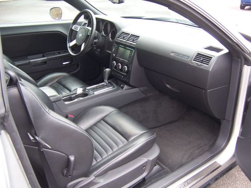 Used 2009 Dodge Challenger R/T Plus image 12