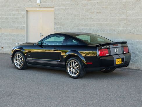 Used 2007 Ford Mustang Shelby GT500 RWD image 15