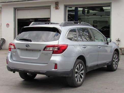 Used 2015 Subaru Outback 3.6R Limited AWD/4WD image 7
