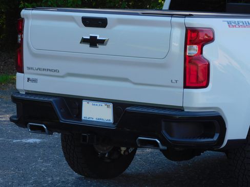 Used 2024 Chevrolet Silverado 1500 LT Trail Boss image 14