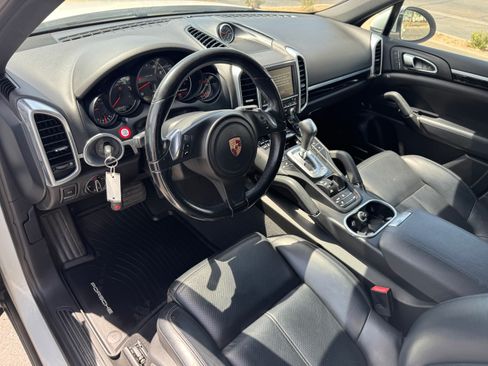 Used 2014 Porsche Cayenne AWD/4WD image 13
