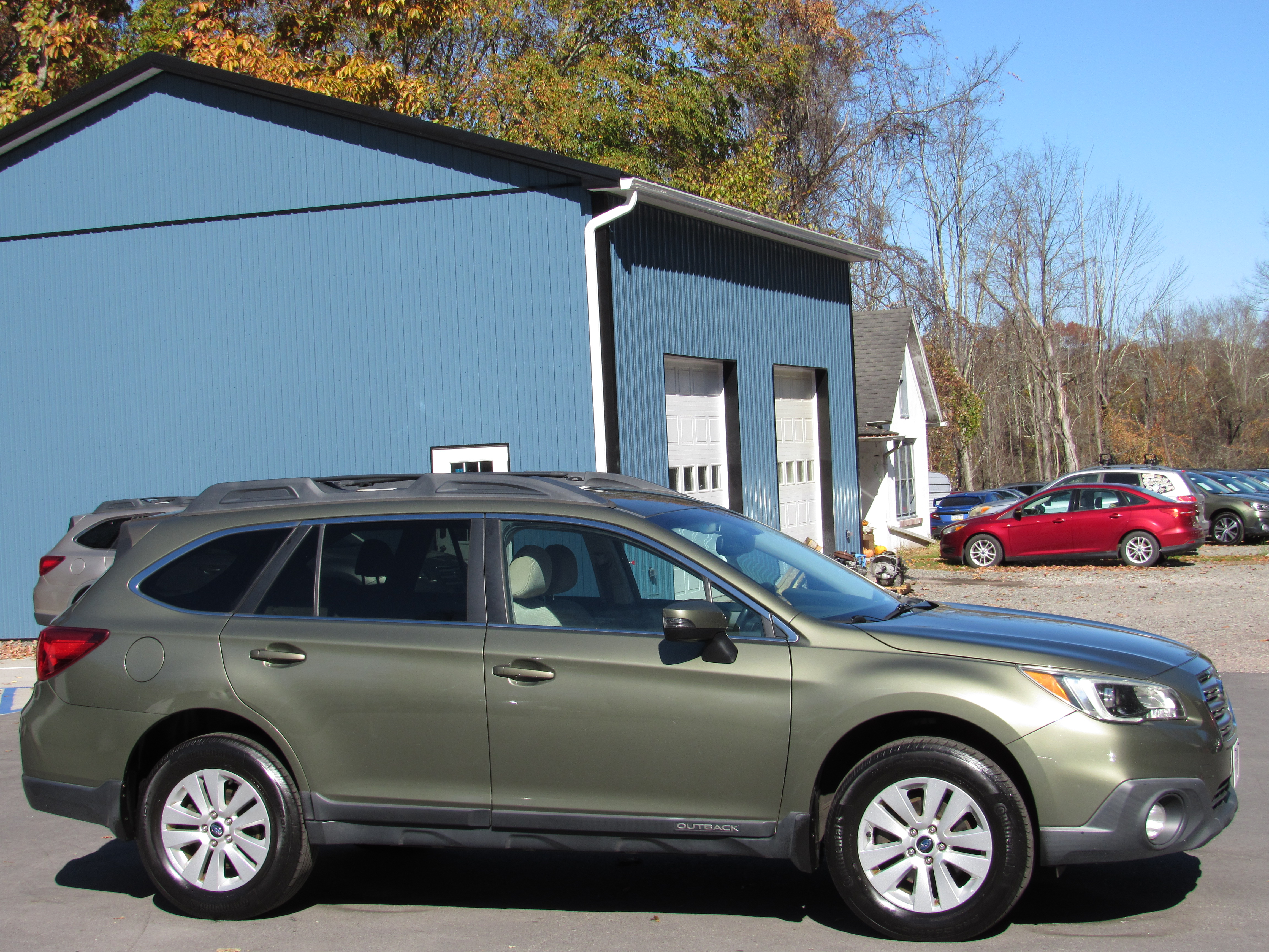 Used 2016 Subaru Outback 2.5i Premium AWD/4WD image 12