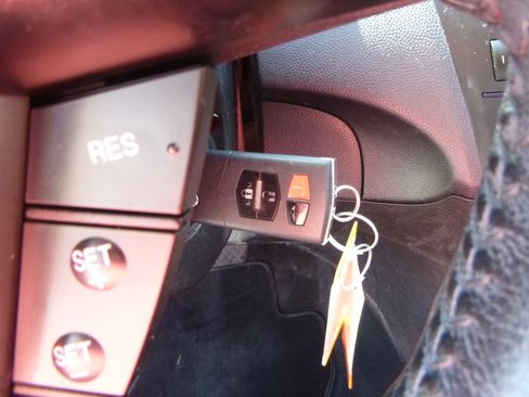 Used 2012 MAZDA MAZDA3 i Touring image 22