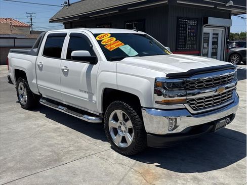 Used 2017 Chevrolet Silverado 1500 2WD Crew Cab LT image 1