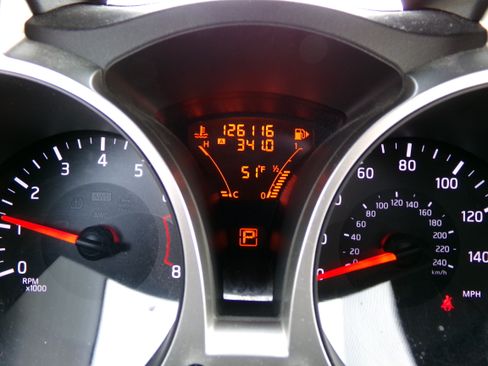 Used 2014 Nissan Juke SV image 18