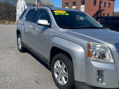 Used 2013 GMC Terrain SLE FWD image 3