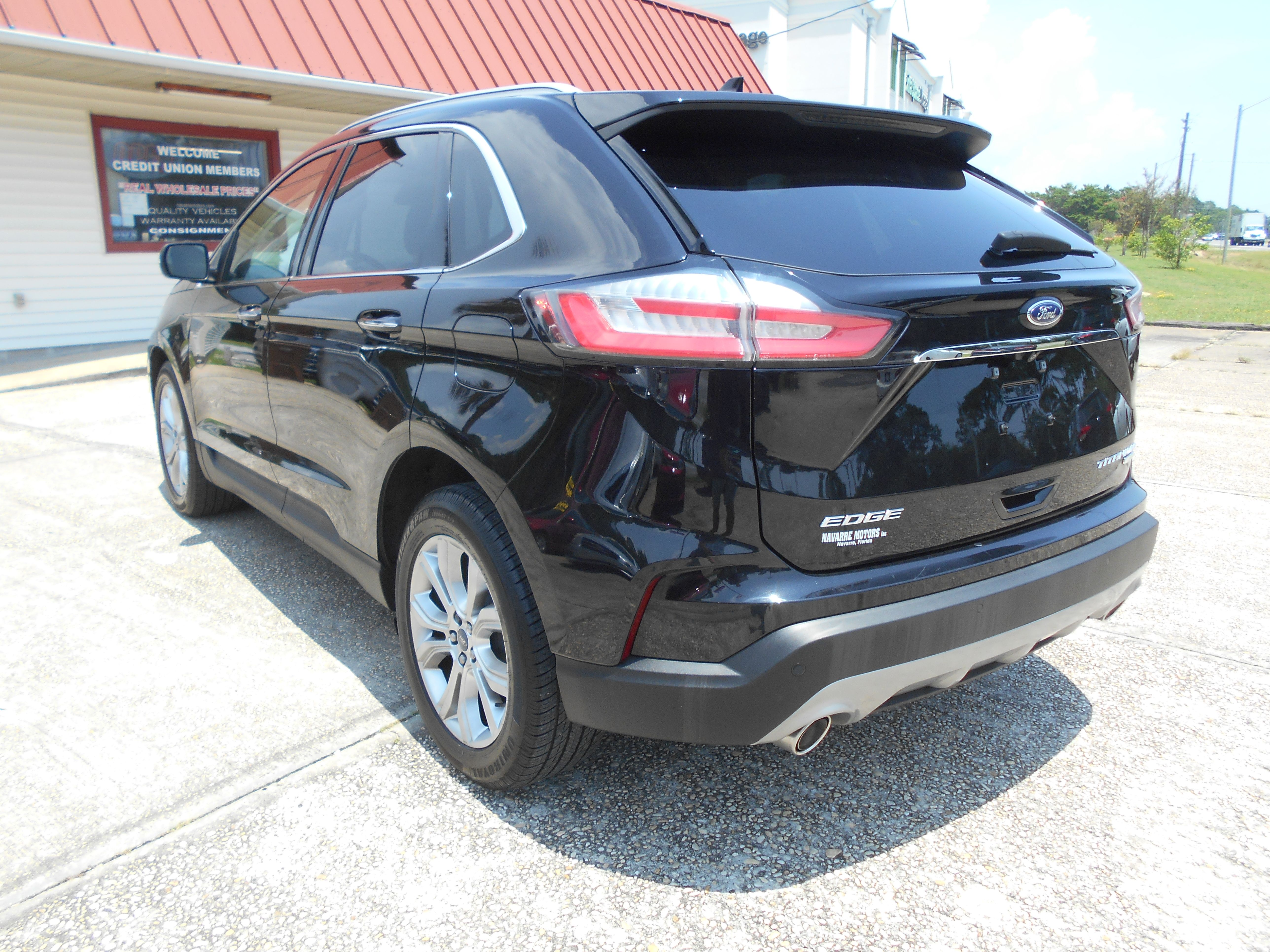 Used 2019 Ford Edge Titanium FWD image 5