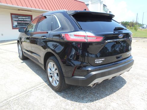 Used 2019 Ford Edge Titanium FWD image 5