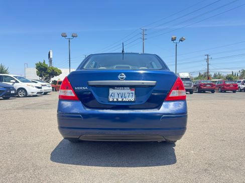 Used 2010 Nissan Versa Sedan FWD image 7