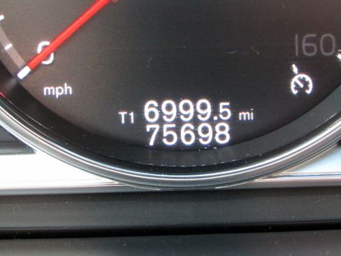 Used 2017 Volvo V60 T5 Cross Country Premier image 26