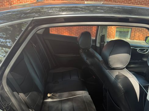Used 2019 Nissan Sentra SV w/ Trunk Package FWD image 12
