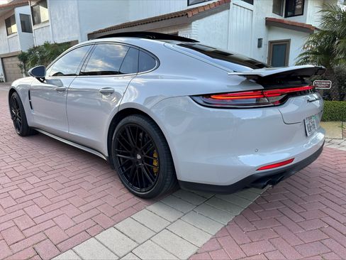 Used 2021 Porsche Panamera Turbo S image 23