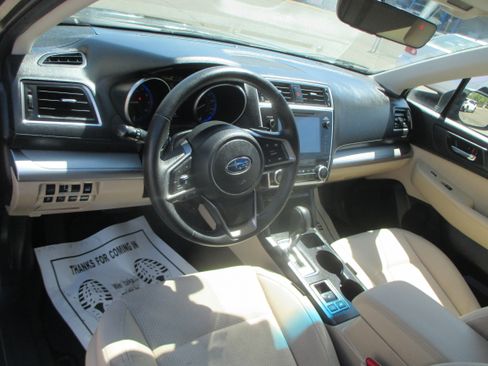 Used 2019 Subaru Outback 2.5i Premium AWD/4WD image 7