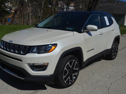 Used 2018 Jeep Compass Limited image 2
