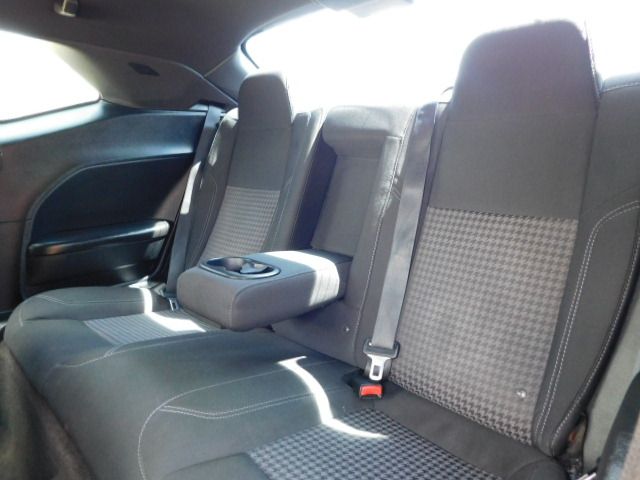 Used 2015 Dodge Challenger SXT RWD image 17