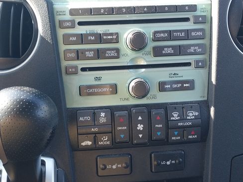 Used 2011 Honda Pilot Touring image 22