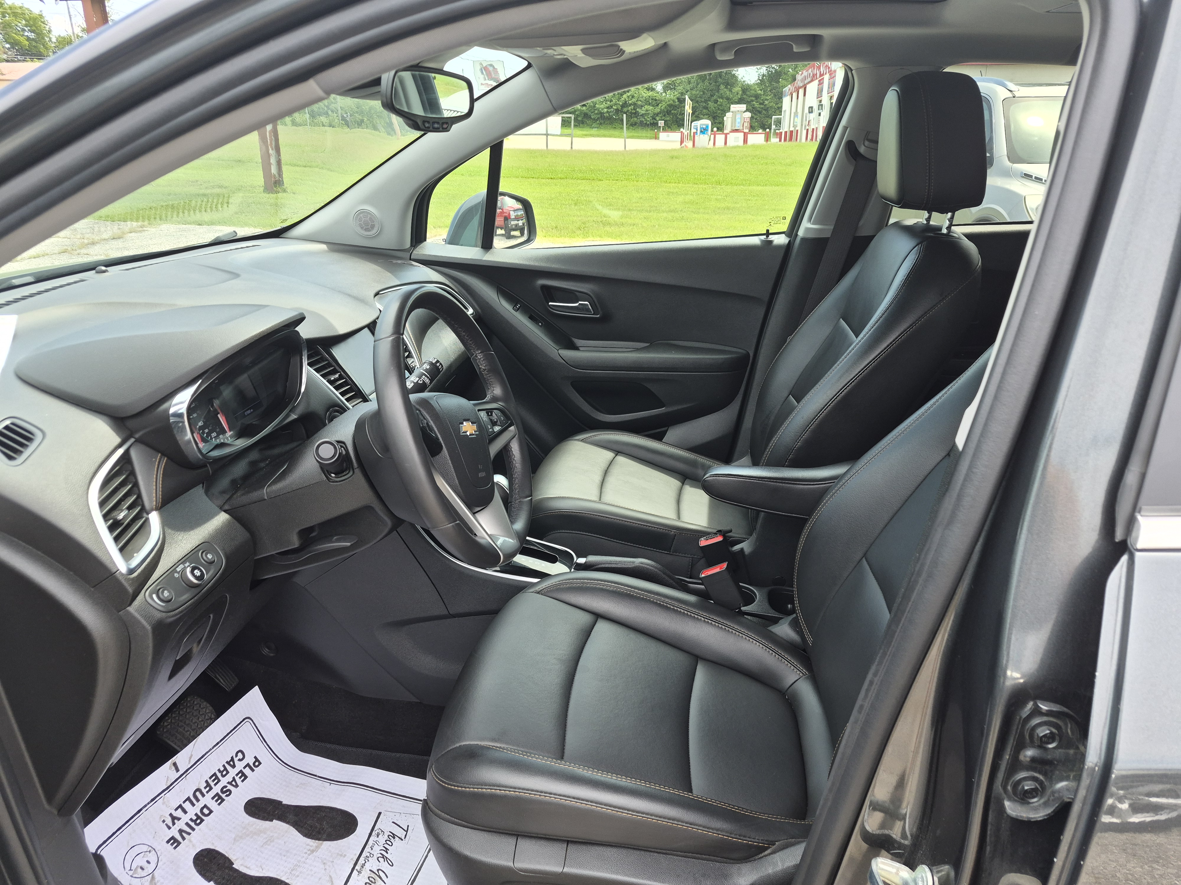 Used 2020 Chevrolet Trax FWD Premier image 7