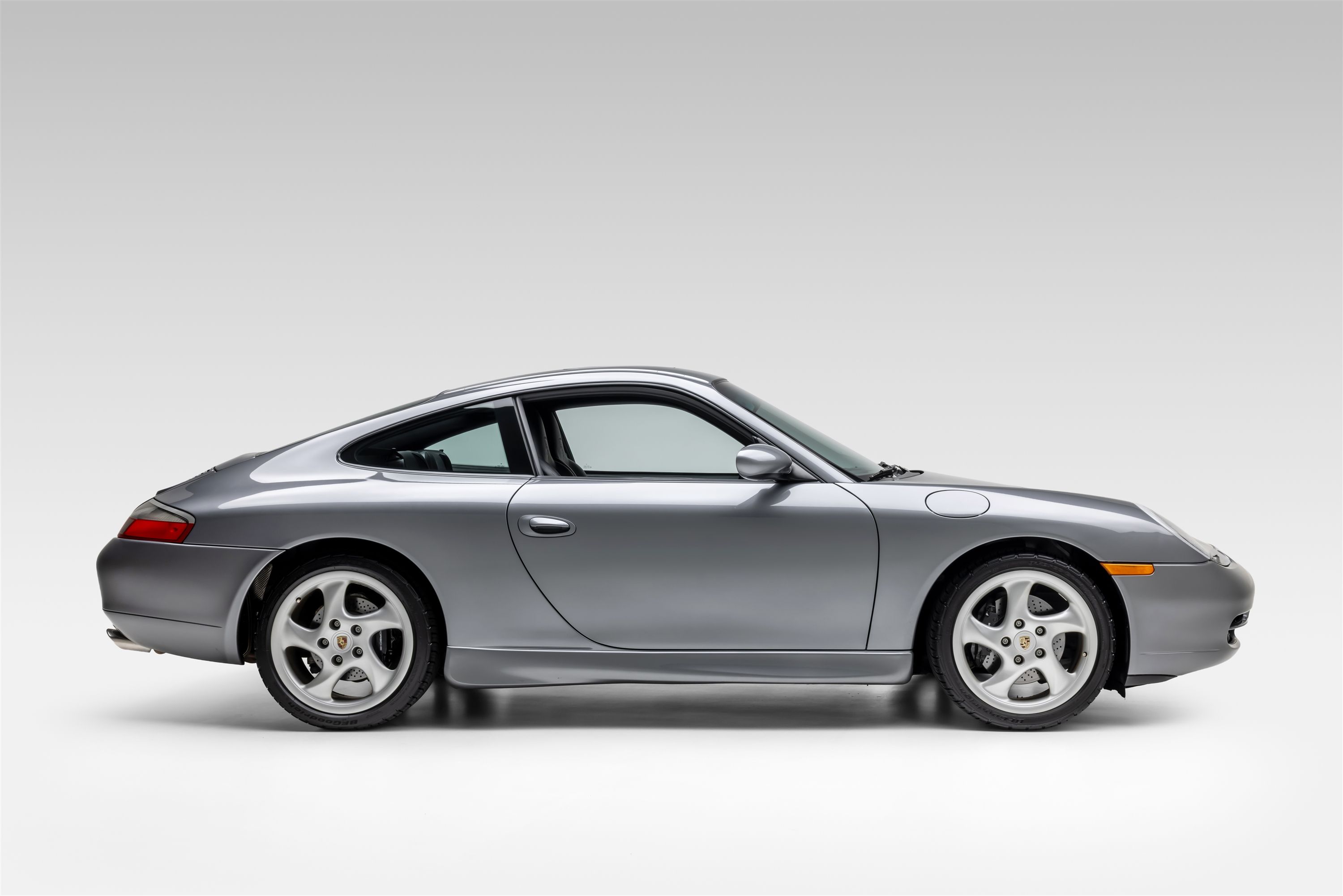 Used 2001 Porsche 911 Coupe 2 wheel drive image 3