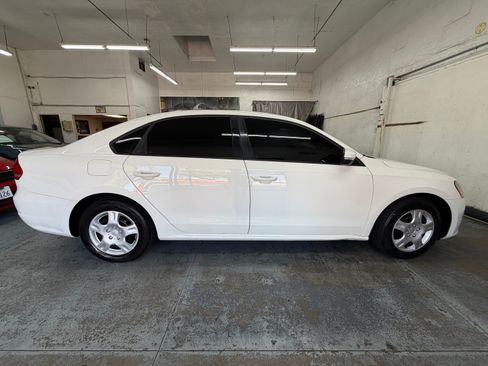 Used 2015 Volkswagen Passat 1.8T FWD image 8