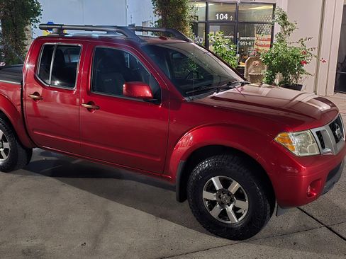 Used 2013 Nissan Frontier PRO-4X image 33