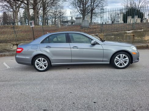Used 2011 Mercedes-Benz E 350 Sport image 3