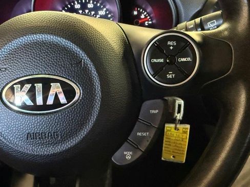 Used 2015 Kia Soul image 17