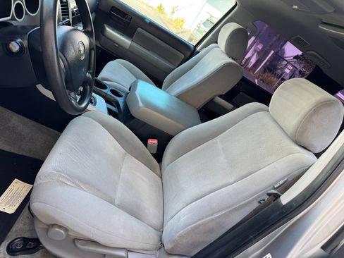 Used 2009 Toyota Sequoia SR5 image 17