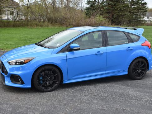 Used 2017 Ford Focus RS AWD/4WD image 5