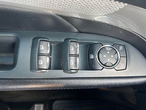 Used 2016 Ford Explorer 4WD XLT image 22