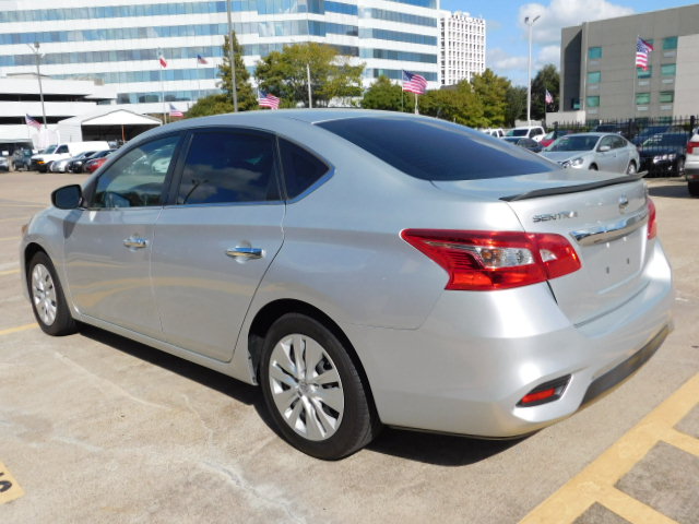 Used 2018 Nissan Sentra S FWD image 6