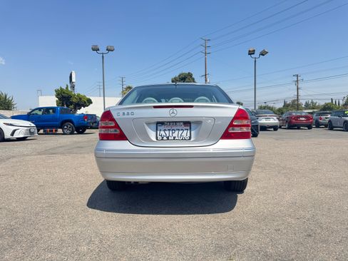 Used 2001 Mercedes-Benz C 320 Sedan image 7