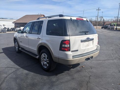 Used 2006 Ford Explorer Eddie Bauer image 2