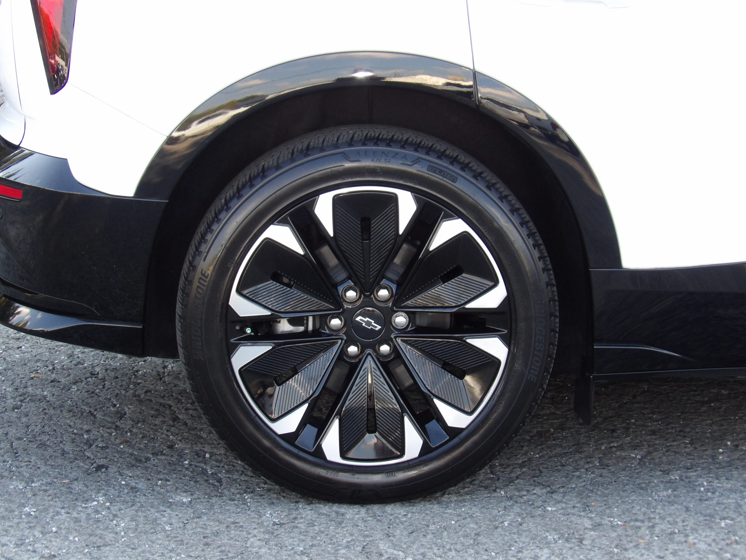 Used 2024 Chevrolet Blazer EV AWD RS image 9
