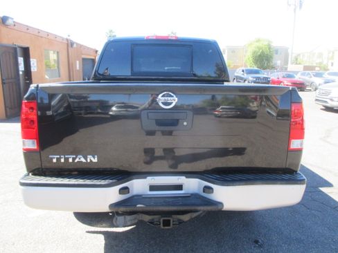Used 2014 Nissan Titan S Pickup 4D 5 1/2 ft RWD image 9
