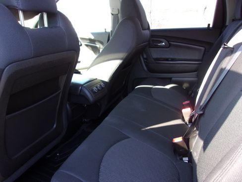 Used 2011 Chevrolet Traverse Limited LT image 5