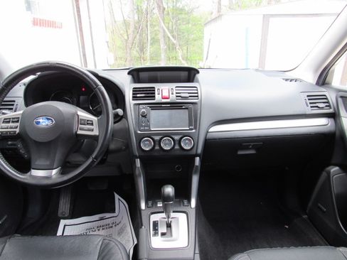 Used 2014 Subaru Forester 2.5i Touring AWD/4WD image 18