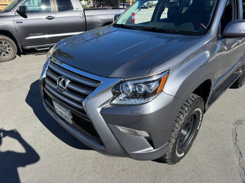 Used 2018 Lexus GX 460 image 11