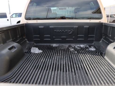 Used 2011 Ford F350 XLT image 6