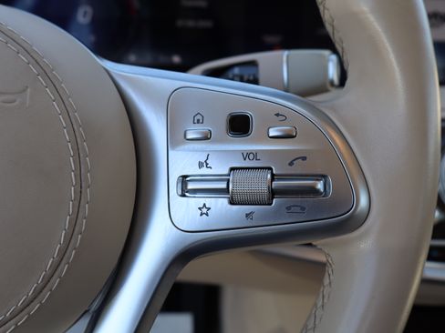 Used 2020 Mercedes-Benz S 560e image 28