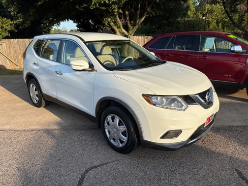 Used 2015 Nissan Rogue FWD image 2